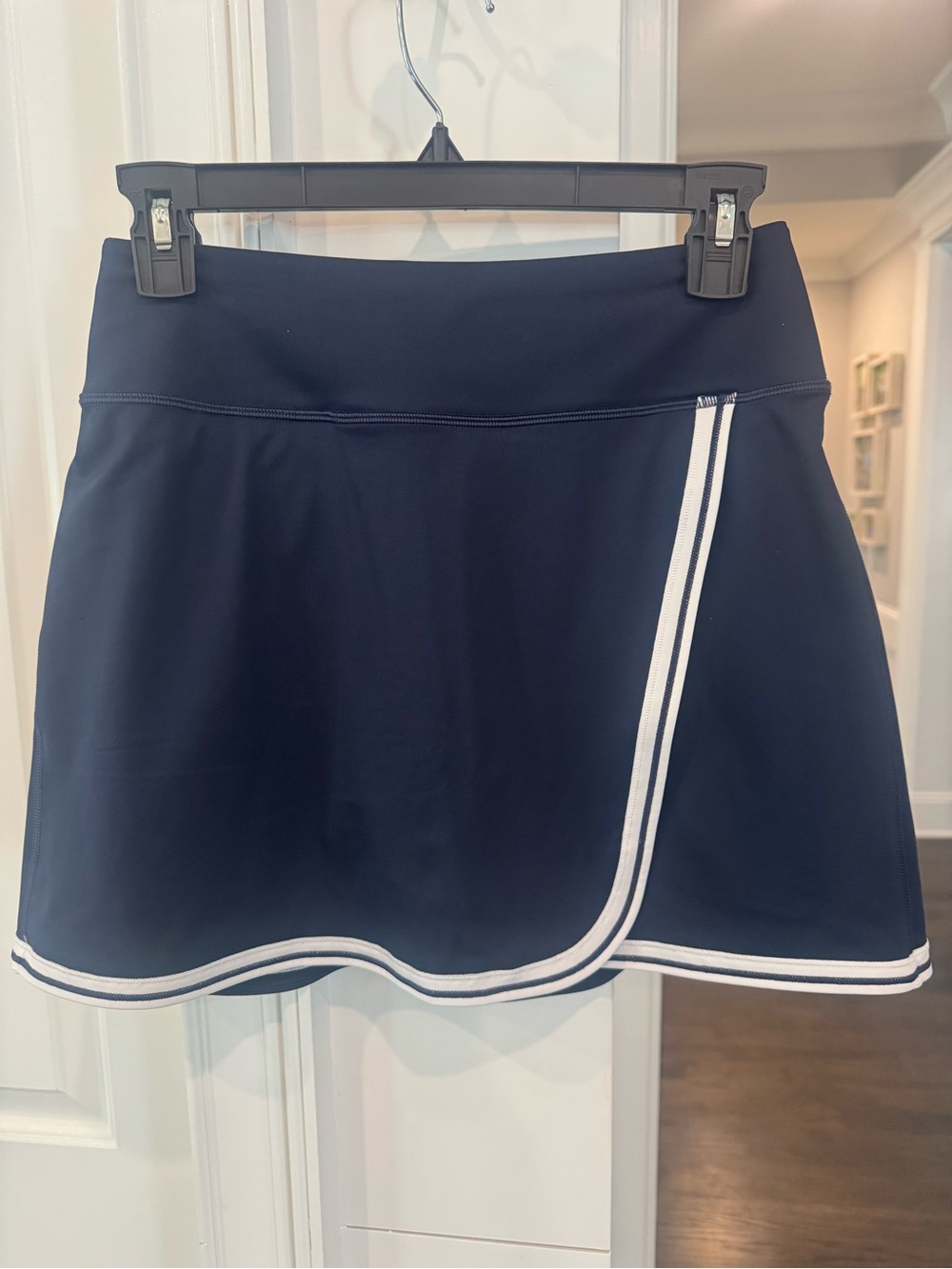 Athleta CrossCourt Tipped Skirt in Navy size XS